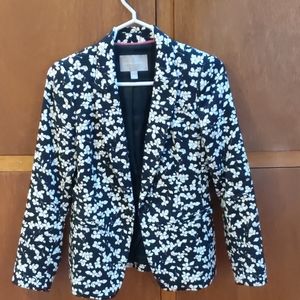Black and White Floral Blazer 2 Petite